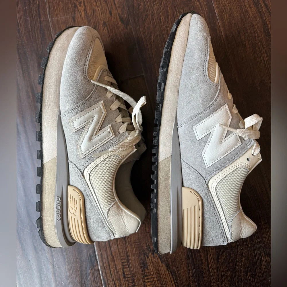 New balance sneakers - Picture 2 of 6